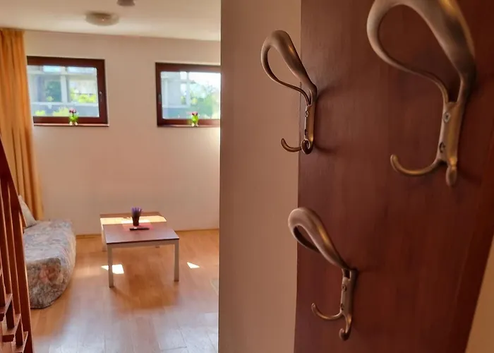 Apartman 1br Bright 300mbps Wifi Duplex - Two Floors Banszko