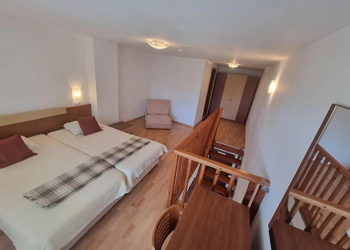 1br Bright 300mbps Wifi Duplex - Two Floors * Banszko