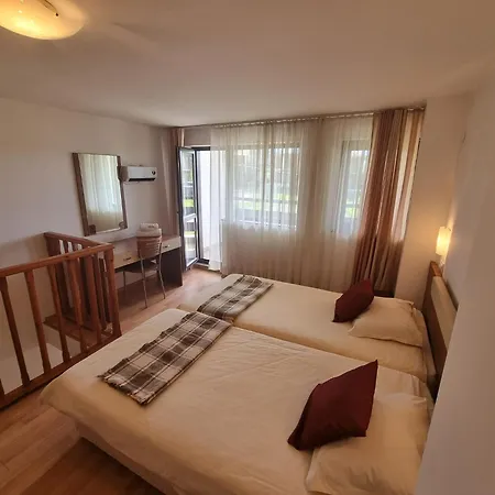 公寓 1br Bright 300mbps Wifi Duplex - Two Floors