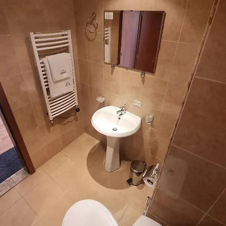 1br Bright 300mbps Wifi Duplex - Two Floors * 班斯科