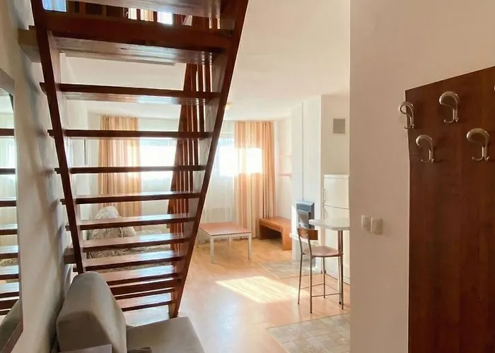 1br Bright 300mbps Wifi Duplex - Two Floors *